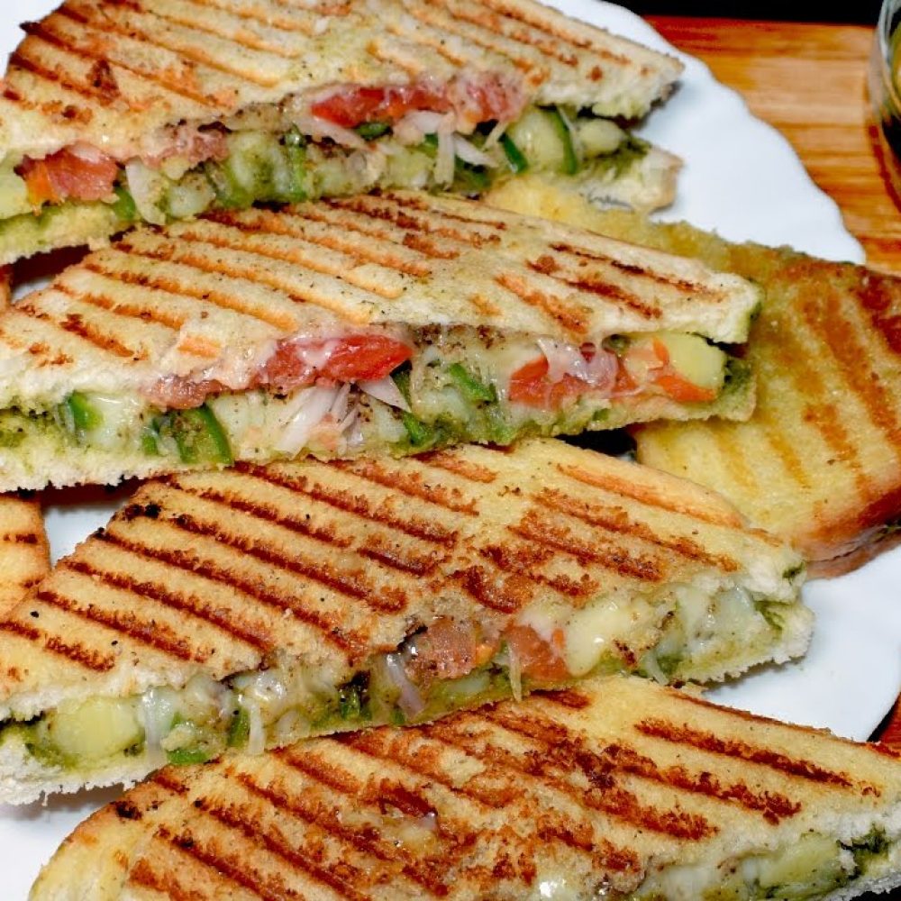 Veg Cheese Sandwich (Grill)